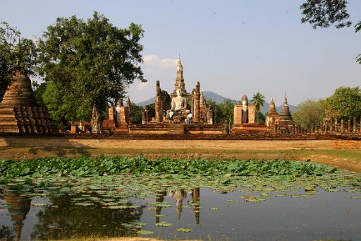 0380- fietsen Sukhothai Historical Park.jpg